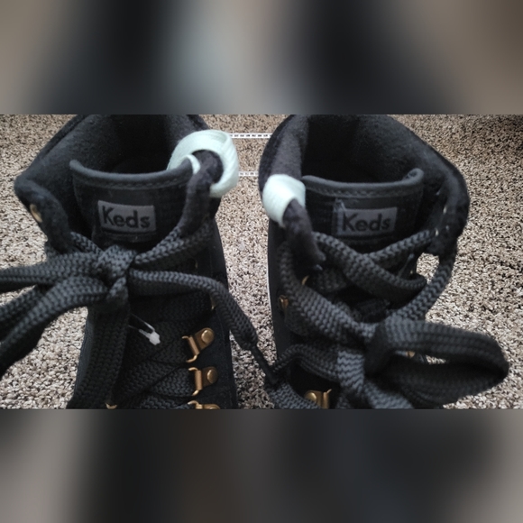 New, Keds Fielder Boot Suede/Nylon & Velvet w/ Thinsulate Women Black, Size 8.5. - Picture 2 of 6